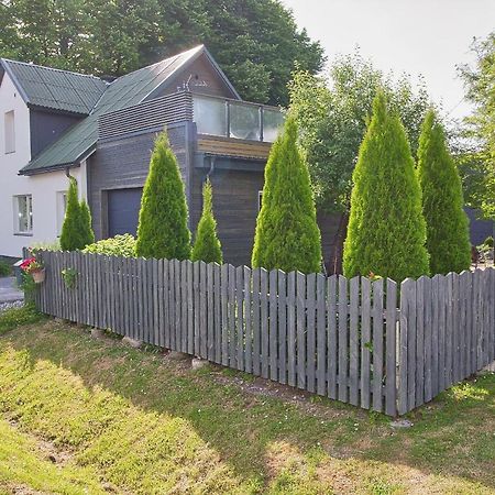 Apartment With Private Garden And Large Balcony Pärnu Exterior foto